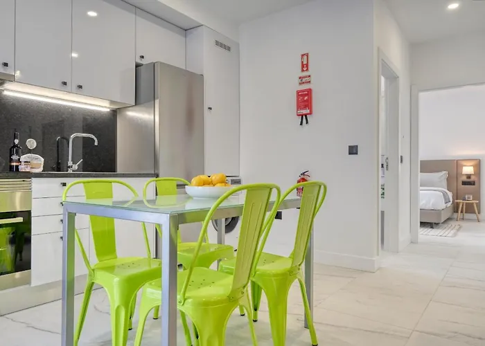 Beco Santa Emilia 3j, A In Madeira Διαμέρισμα *