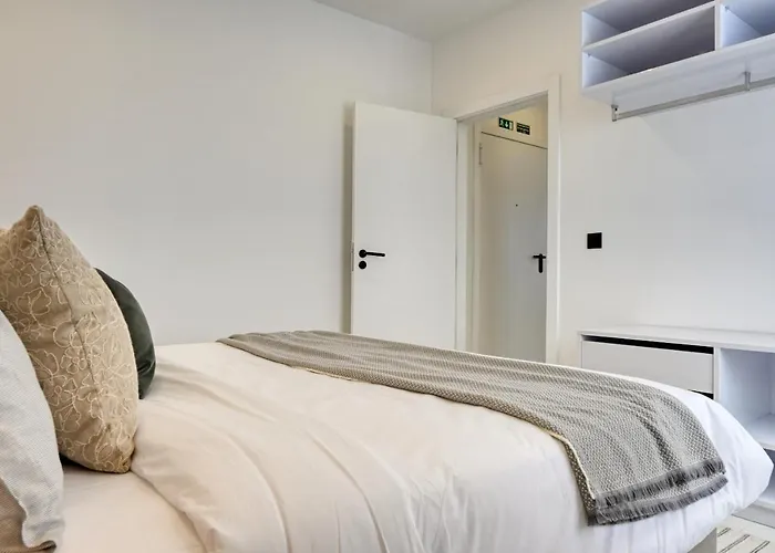 Beco Santa Emilia 3j, A In Madeira * Φουνκάλ